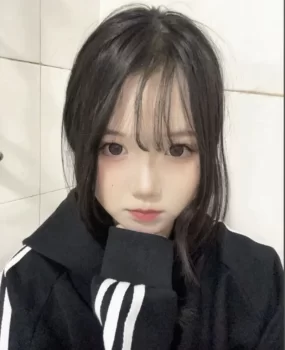 忍痛分享很清纯的兼职小妹