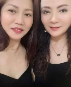 双飞巨乳肥臀熟女