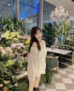 肉丝袜长腿花店店长气质本人兼职出