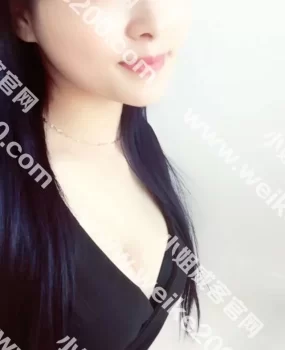 操B华新街诱人少妇梦露~