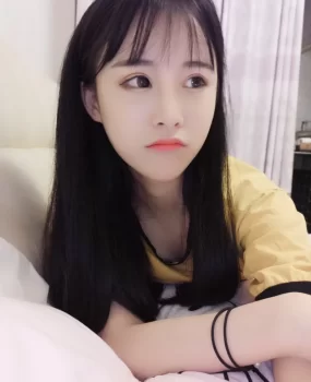 体检超高颜值21岁美少女莹莹